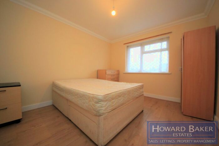 4 Bedroom Semi-Detached House To Rent In Camrose Avenue, Edgware HA8