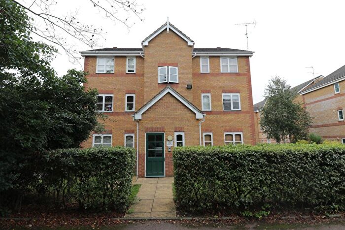 1 Bedroom Flat To Rent In Windmill Drive, London, NW2