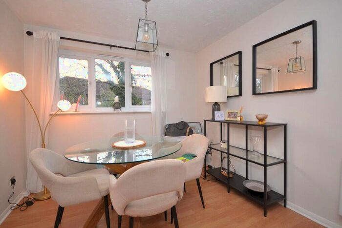 2 Bedroom Apartment To Rent In Ramshaw Drive, Chelmsford, Essex, CM2