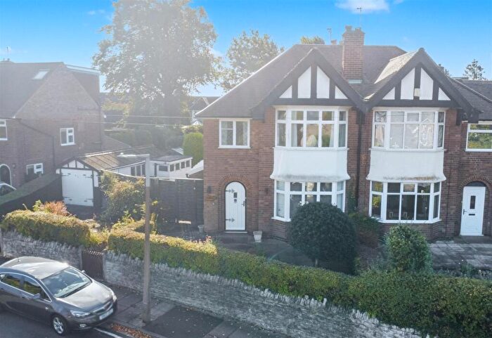 3 Bedroom Semi-Detached House For Sale In Farm Road, Chilwell, NG9