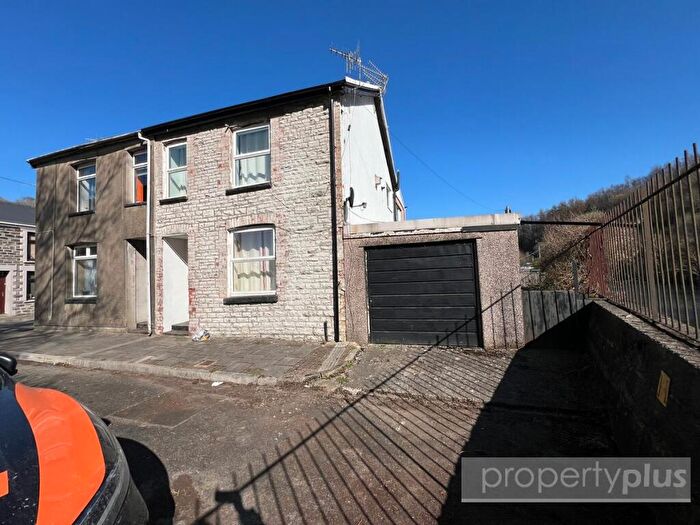 3 Bedroom Semi-Detached House For Sale In Ivor Street Pontypridd - Pontypridd, CF37