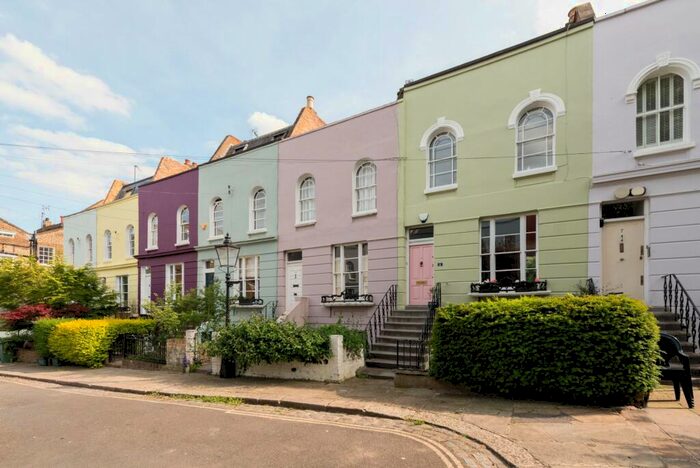 3 Bedroom Terraced House To Rent In St Anns Gardens, London, NW5