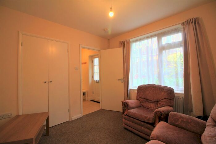 4 Bedroom Semi-Detached House To Rent In Pitchford Road, Norwich, NR5