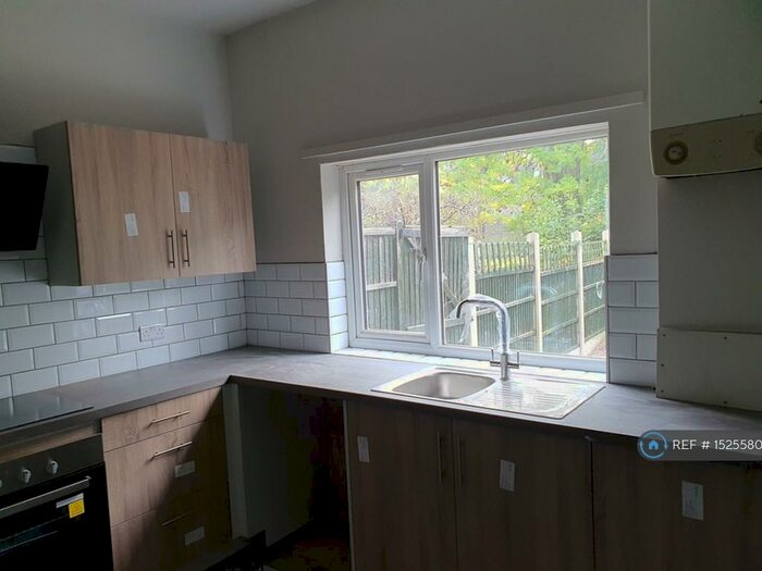 3 Bedroom Terraced House To Rent In Albert Road, Sheffield, S8