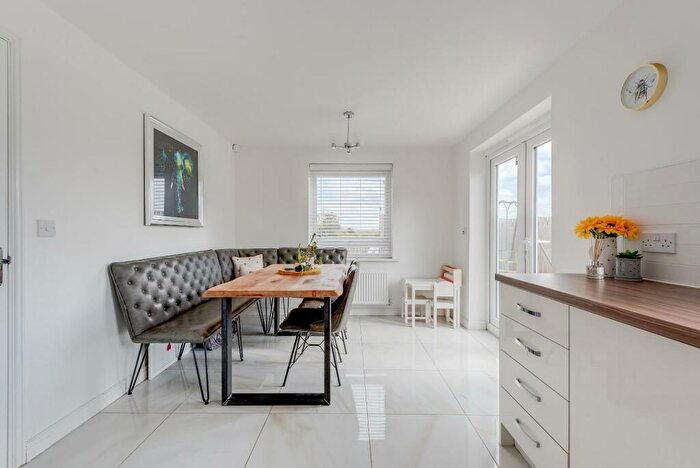 4 Bedroom Detached House For Sale In Thomas Hill Grove, Swinton, Rotherham, S64