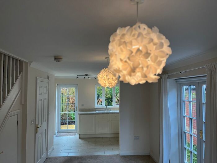 2 Bedroom Property To Rent In Orchard Rise, Taunton, TA1