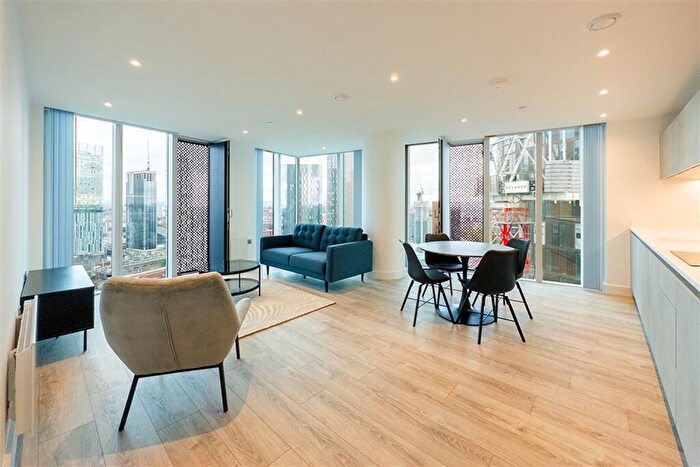 2 Bedroom Apartment To Rent In The Blade, M15