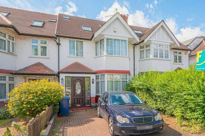 4 Bedroom Property To Rent In Mayfield Avenue, North Finchley, London, N12