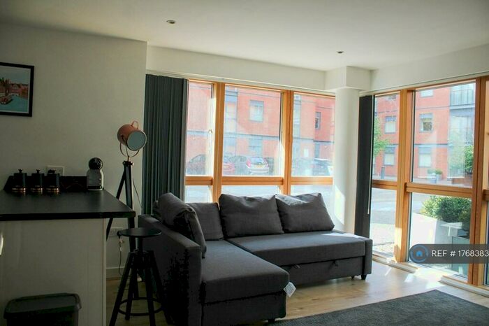 1 Bedroom Flat To Rent In Canal Wharf, Birmingham, B1