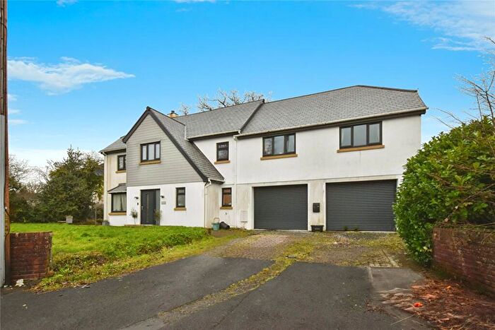 6 Bedroom Detached House For Sale In Hendre Road, Capel Hendre, Ammanford, Carmarthenshire, SA18