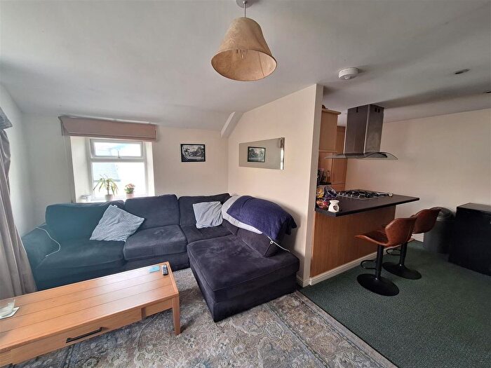 2 Bedroom Flat To Rent In Eastgate, Cowbridge, CF71