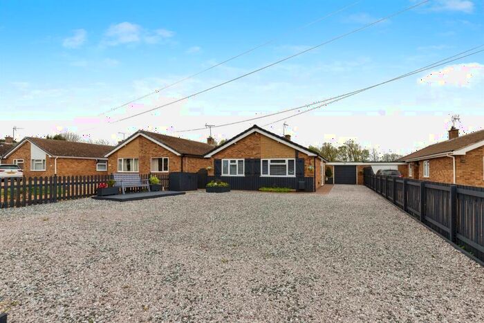 3 Bedroom Detached Bungalow For Sale In Knights End Road, March, PE15