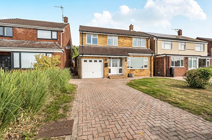 4 Bedroom Detached House For Sale In Wyvern Close, Old Town, Swindon, SN1