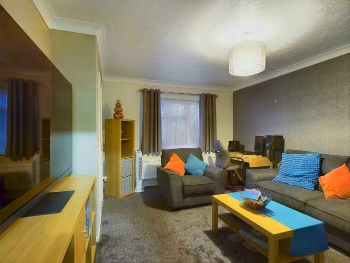 3 Bedroom Semi-Detached House To Rent In Gunthorpe Road, Peterborough, PE4