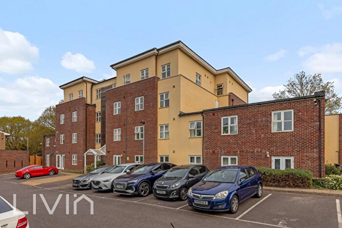 2 Bedroom Flat For Sale In Beaumaris Gardens, Crystal Palace, SE19
