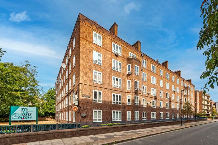 3 Bedroom Flat For Sale In Weymouth House, Bolney Road, Oval, London, SW8