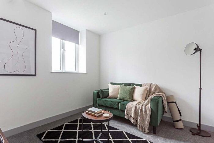 1 Bedroom Flat To Rent In City Of Leeds, LS10