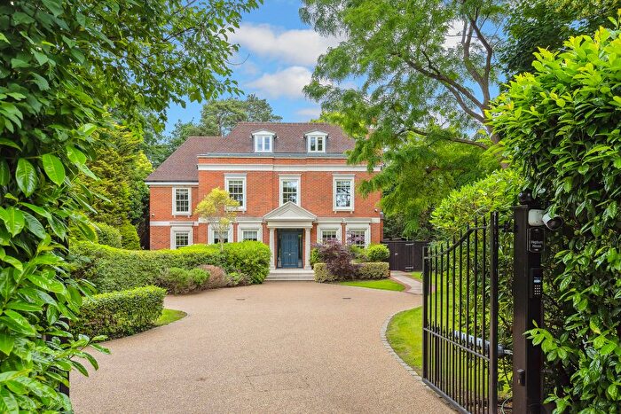 7 Bedroom Detached House For Sale In Eaton Park Road, Cobham, KT11