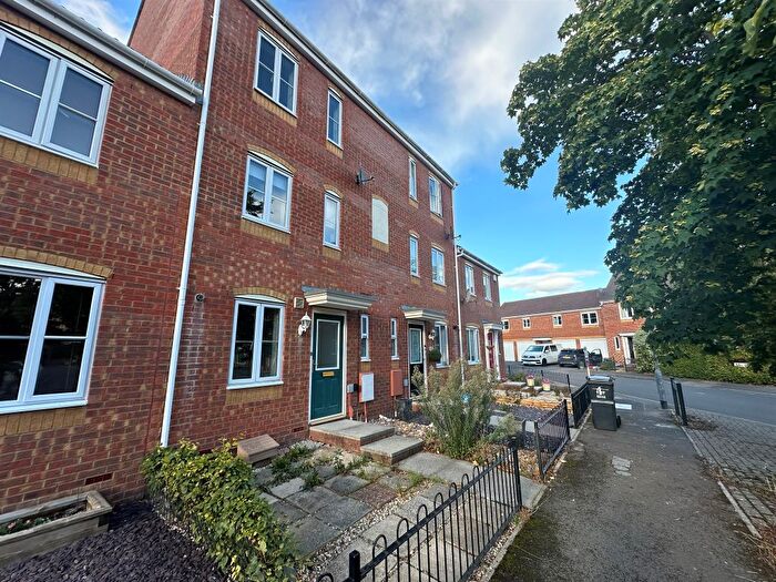 4 Bedroom Property For Sale In Severn Drive, Taunton, TA1