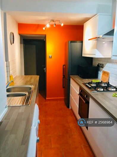 3 Bedroom Terraced House To Rent In Northcote Street, Northampton, NN2