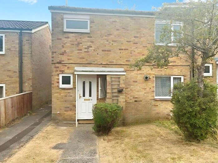 3 Bedroom End Of Terrace House For Sale In Verdi Close, Basingstoke, Hampshire, RG22