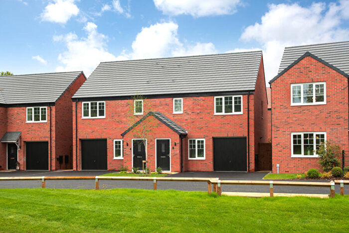 3 Bedroom Semi-Detached House For Sale In Eyam Close, Desborough, NN14