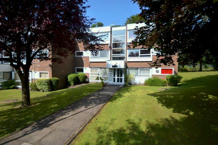 2 Bedroom Apartment To Rent In The Moorlands, Shadwell Lane, Leeds, LS17