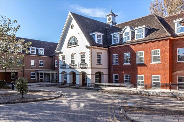 2 Bedroom Flat To Rent In Royal House, - Homer Road, Solihull, B91