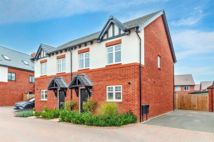 3 Bedroom Semi Detached House For Sale In Strickland Drive, Shackleton Village, CV37