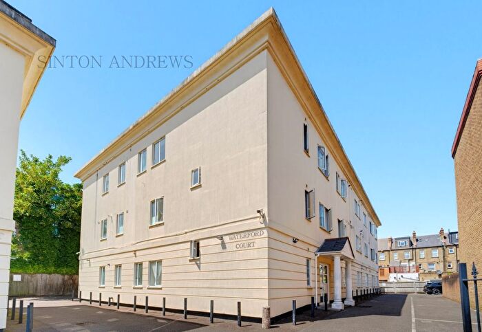 2 Bedroom Flat For Sale In Waterford Court, Leeland Terrace, Ealing, W13