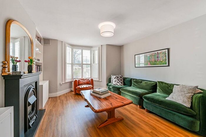 3 Bedroom Maisonette For Sale In Errington Road, Maida Hill, London, W9