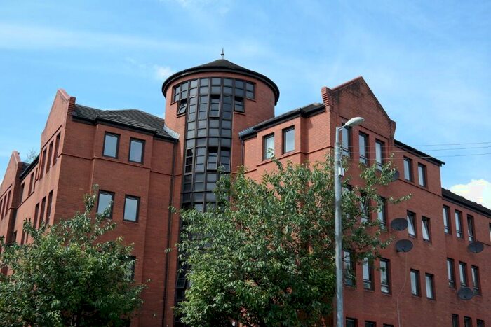 2 Bedroom Flat To Rent In John Knox Street, City Centre, Glasgow, G4