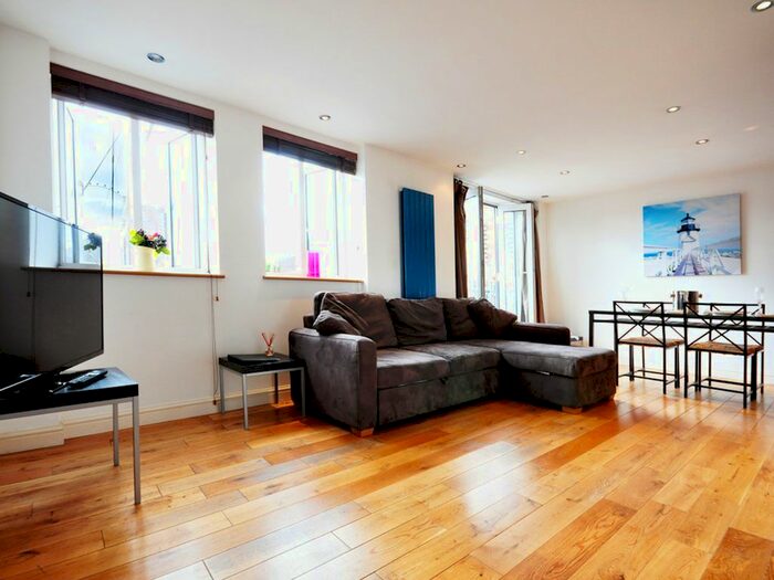 1 Bedroom Flat To Rent In Burrows Mews, London, SE1