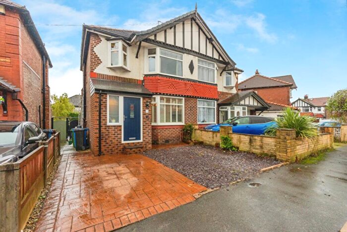 3 Bedroom Semi-Detached House For Sale In Tintern Grove, Offerton, Stockport, Cheshire, SK1