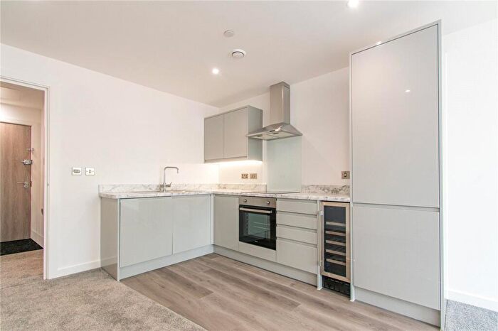 1 Bedroom Apartment To Rent In Strawberry Hill, Newbury, Berkshire, RG14