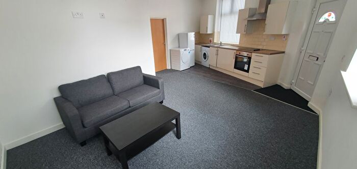 2 Bedroom Flat To Rent In Moira Street, Roath, Cardiff, CF24