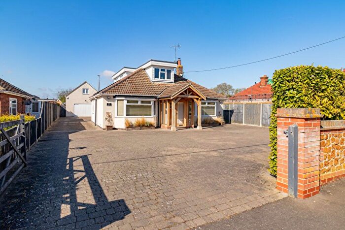 6 Bedroom Detached House For Sale In Neville Road, Heacham, Norfolk, PE31