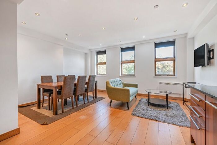 2 Bedroom Flat To Rent In Emperors Gate, London, SW7