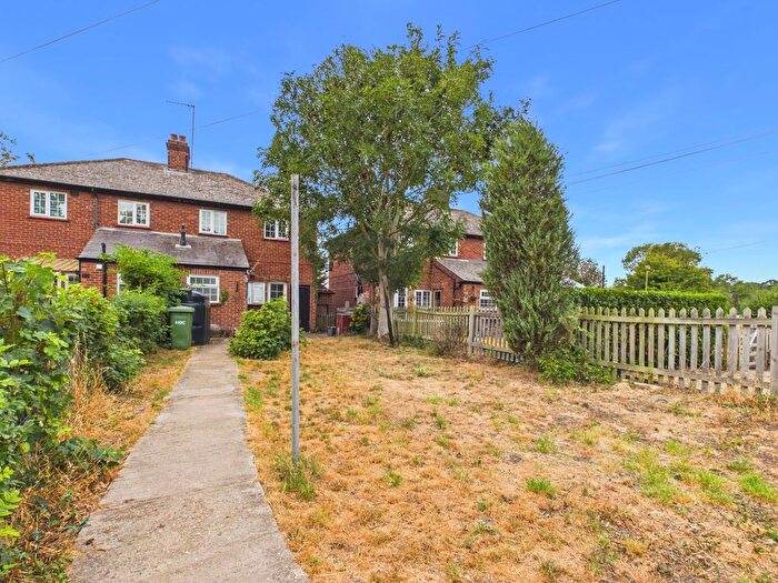 3 Bedroom Semi Detached House For Sale In Brookside, Conington, Cambridgeshire., PE7