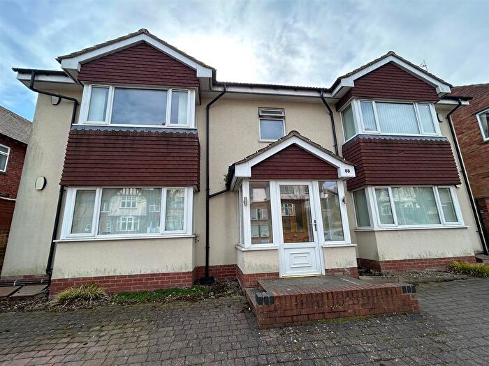 2 Bedroom Flat To Rent In Scalby Road, Scarborough, YO12