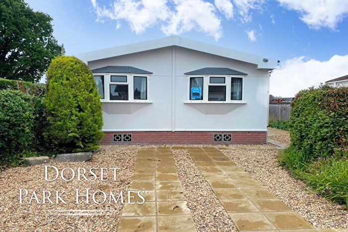 2 Bedroom Park Home For Sale In Holton Heath Park, Wareham Road, Holton Heath, Poole, Dorset, BH16