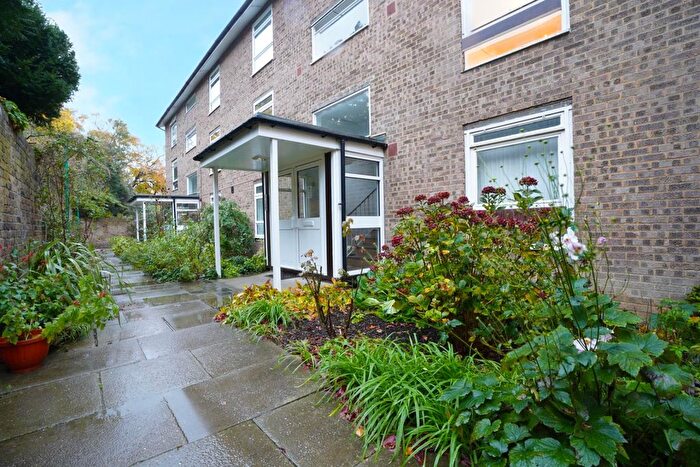 1 Bedroom Flat To Rent In Jenson Way, Crystal Palace, London, SE19