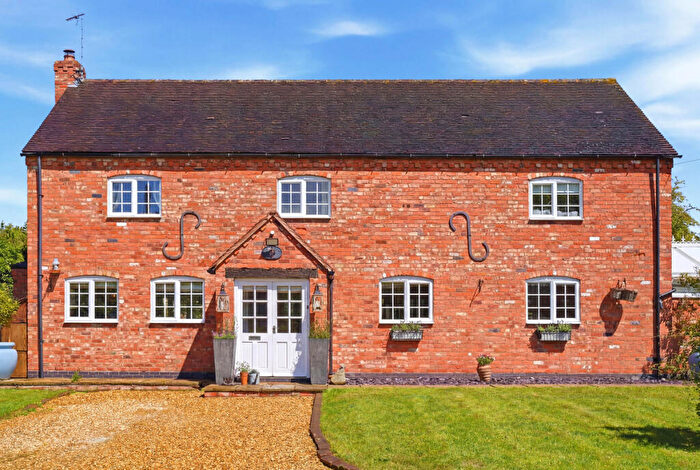 4 Bedroom Country House For Sale In Newnham Lane, Henley-in-Arden, B95