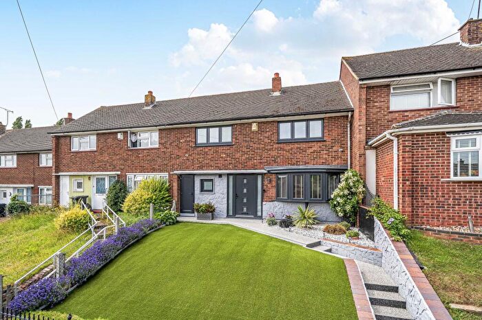 3 Bedroom Terraced House For Sale In Scott Road, Gravesend, Kent., DA12