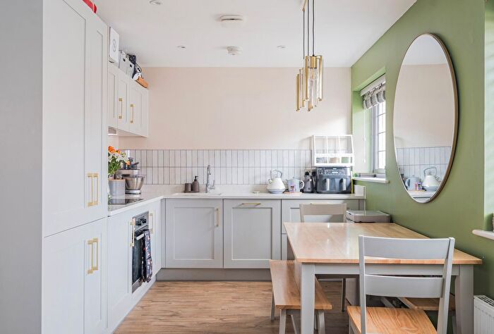 2 Bedroom Flat For Sale In Harrison Down, Bath, Somerset, BA2