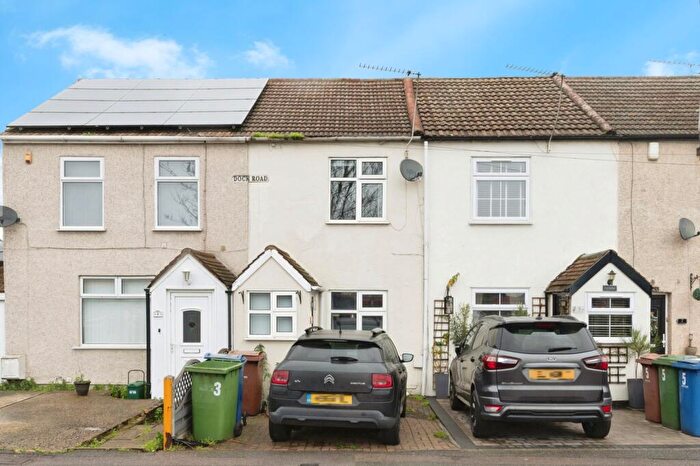 3 Bedroom Terraced House For Sale In Dock Road, Grays, Essex, RM17