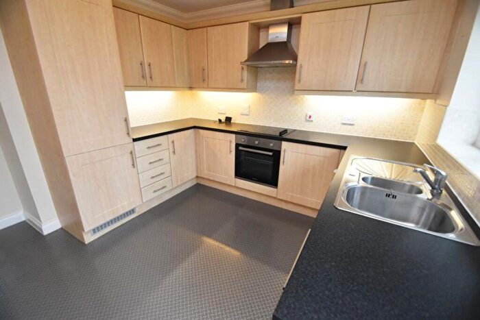 2 Bedroom Bungalow To Rent In Hylton Court -, DH1