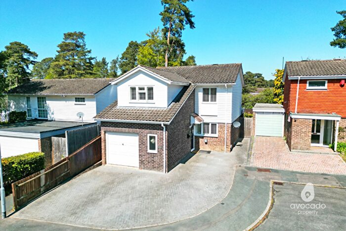 4 Bedroom Detached House For Sale In Orion, Bracknell, RG12