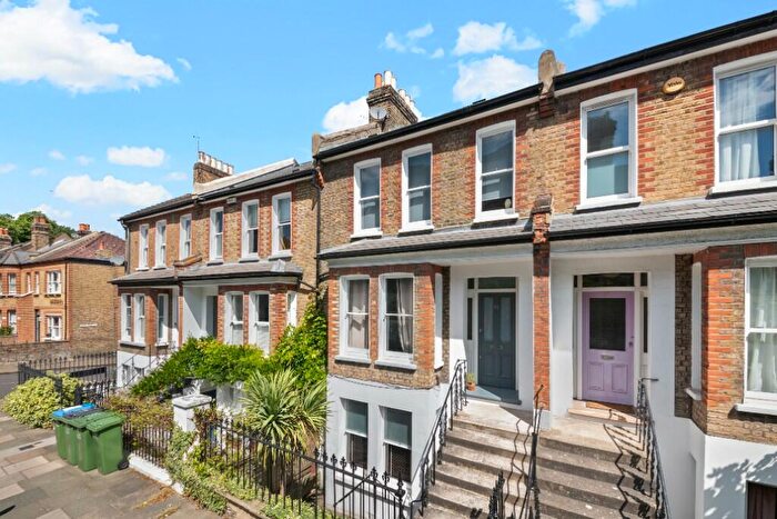 1 Bedroom Apartment To Rent In Kirkside Road, London, SE3