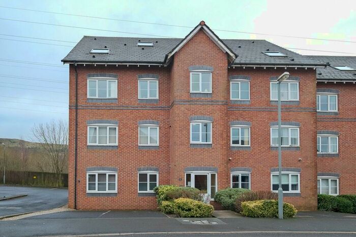 2 Bedroom Apartment To Rent In Honeysuckle Court, Huncoat, BB5